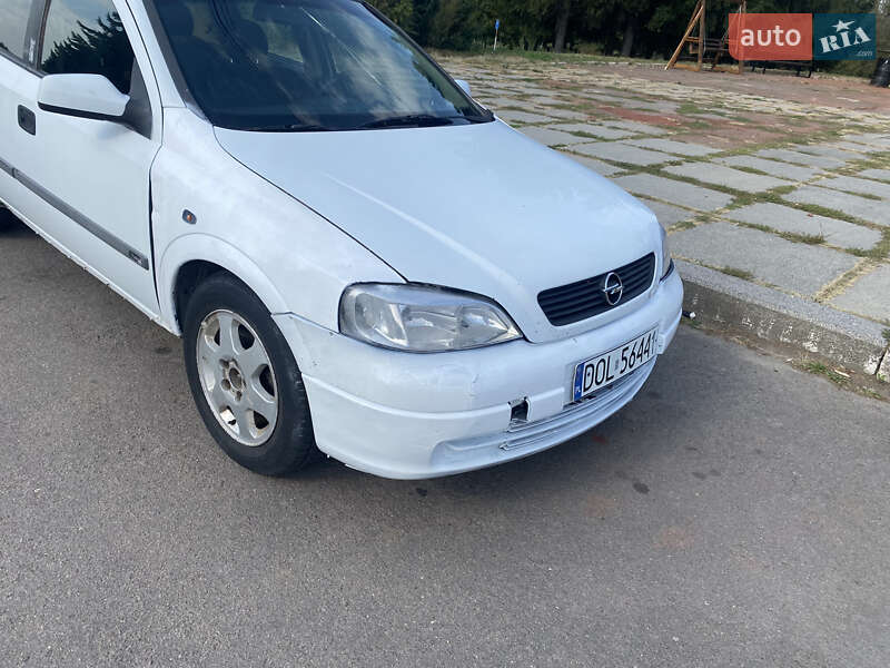 Седан Opel Astra 2000 в Рівному