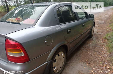 Седан Opel Astra 2006 в Володимирці