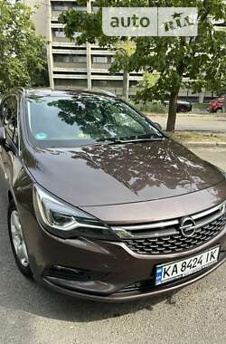 Універсал Opel Astra 2016 в Києві