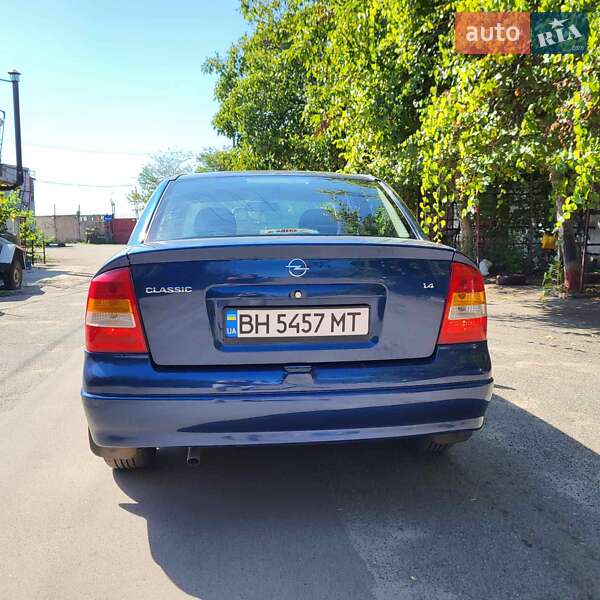 Седан Opel Astra 2005 в Одессе