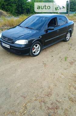 Седан Opel Astra 2006 в Вознесенске