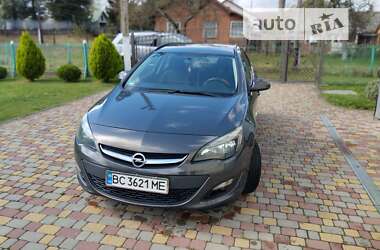 Универсал Opel Astra 2013 в Дрогобыче