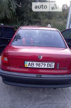 Седан Opel Astra 1993 в Староконстантинове