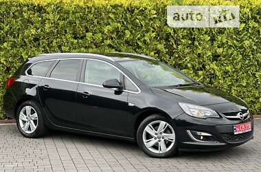 Универсал Opel Astra 2013 в Стрые