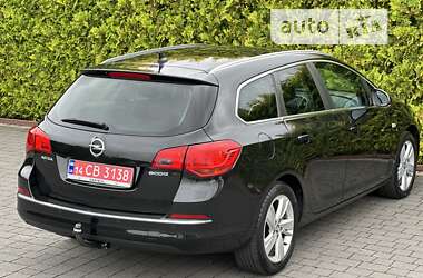 Универсал Opel Astra 2013 в Стрые