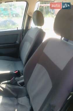 Седан Opel Astra 2004 в 