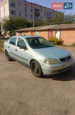 Седан Opel Astra 2004 в 