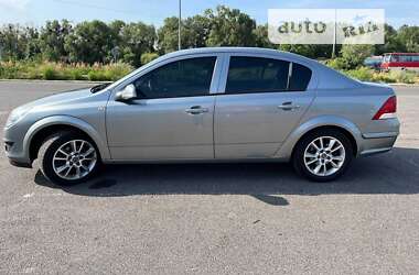 Седан Opel Astra 2012 в Киеве