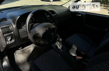 Хэтчбек Opel Astra 1999 в 