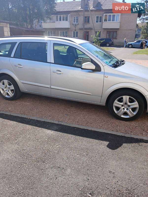 Універсал Opel Astra 2008 в Києві