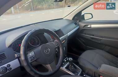 Хэтчбек Opel Astra 2006 в Сумах