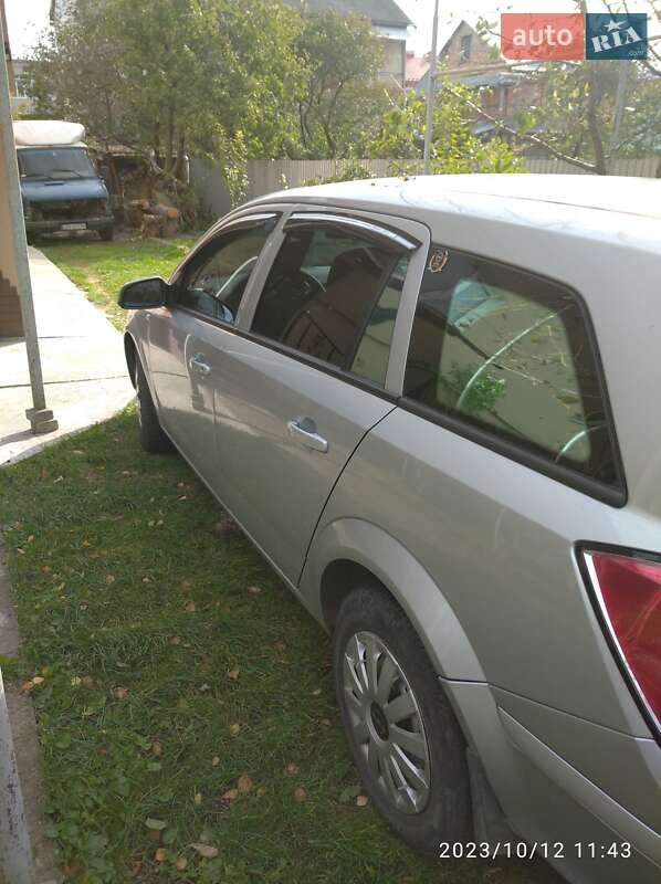 Универсал Opel Astra 2009 в Львове