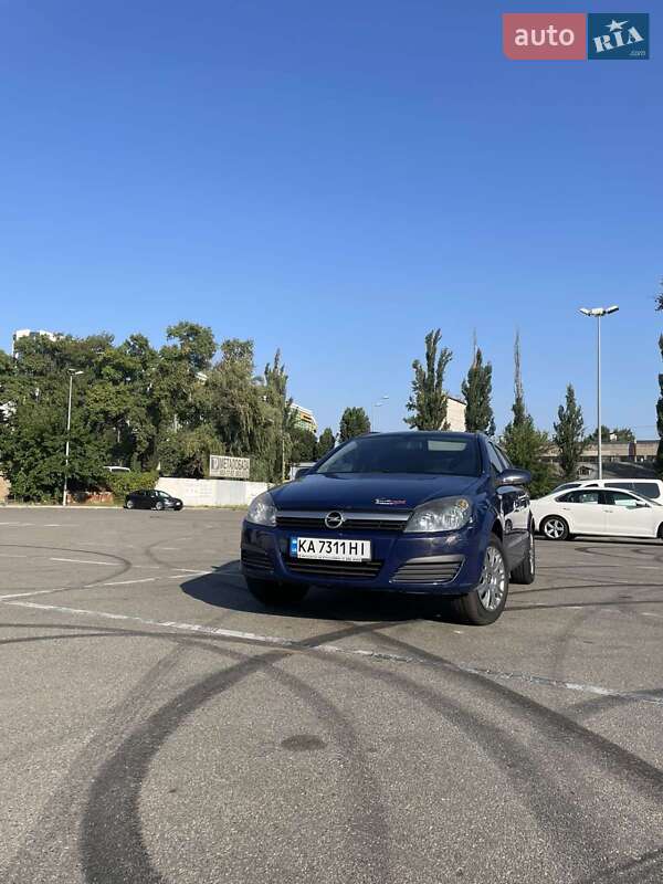 Универсал Opel Astra 2006 в Киеве