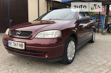 Седан Opel Astra 2007 в Новом Буге