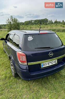 Универсал Opel Astra 2006 в 