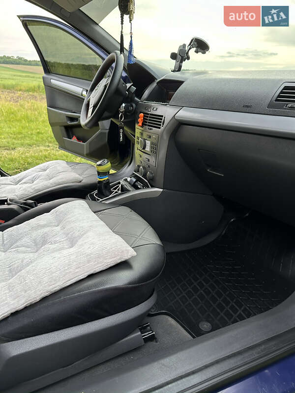 Универсал Opel Astra 2006 в Виннице