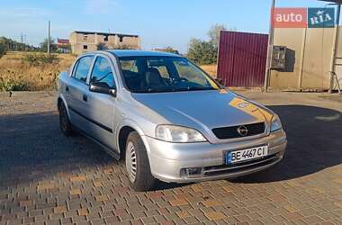 Седан Opel Astra 2005 в Николаеве