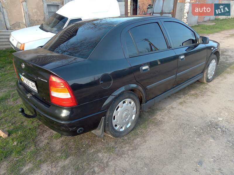 Седан Opel Astra 2007 в Недригайлове