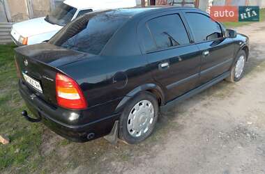 Седан Opel Astra 2007 в Недригайлове