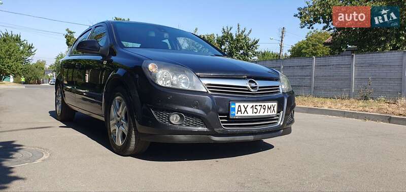 Седан Opel Astra 2010 в Харькове