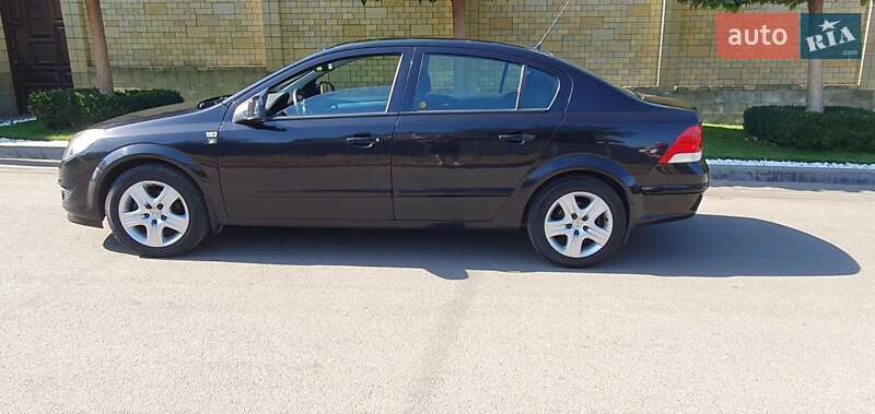 Седан Opel Astra 2010 в Харькове