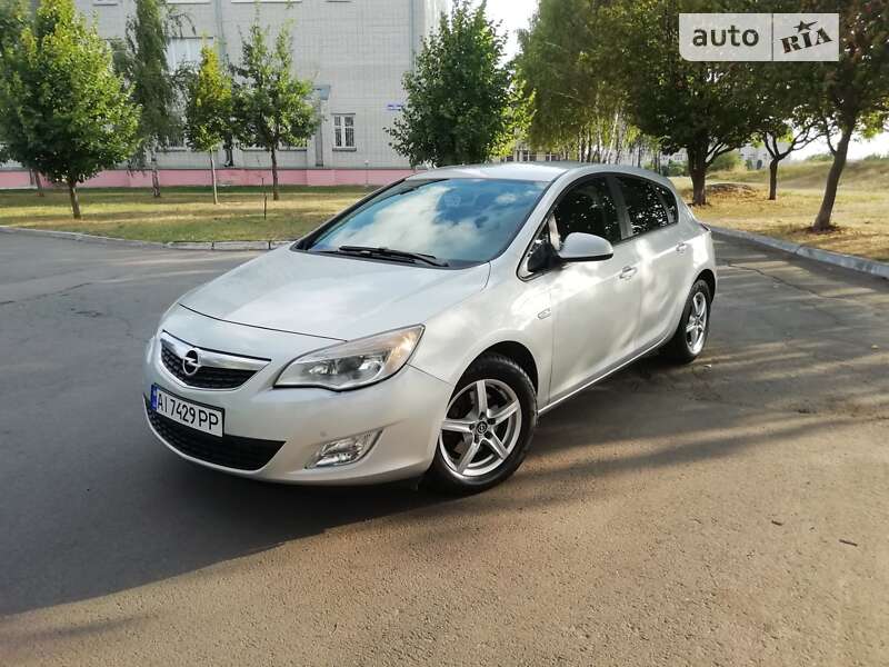 Opel Astra 2010