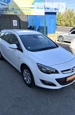 Универсал Opel Astra 2015 в Сумах