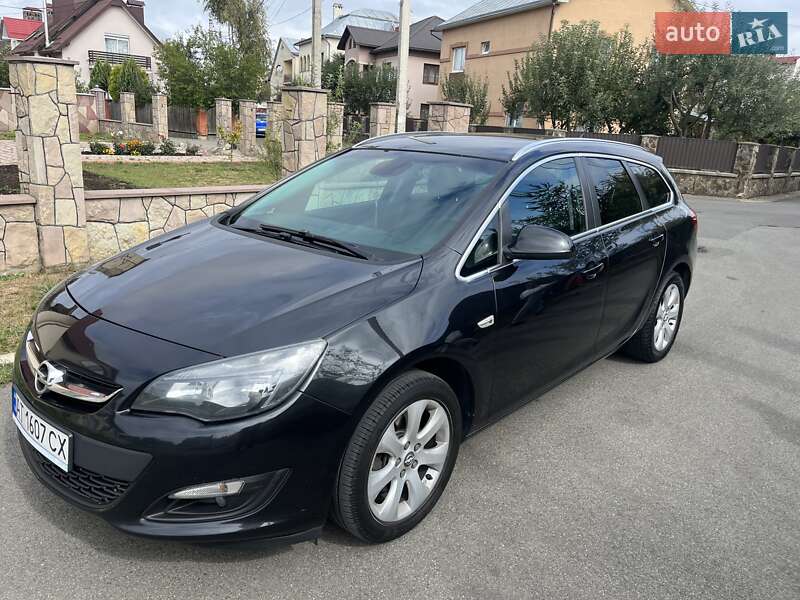 Универсал Opel Astra 2015 в Ивано-Франковске