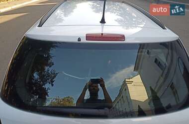 Универсал Opel Astra 2010 в 