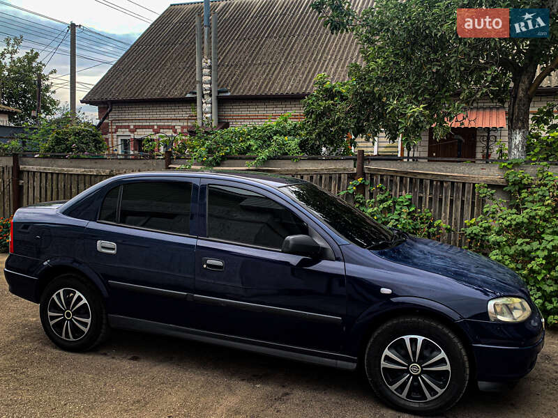 Седан Opel Astra 2008 в Нежине