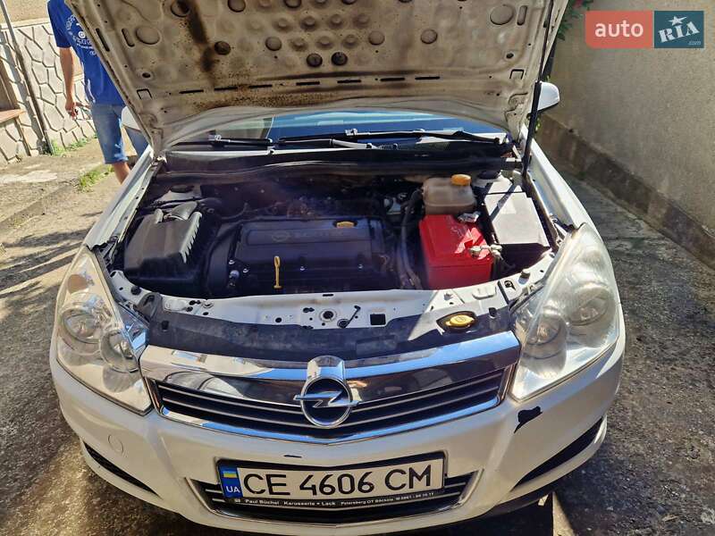 Хэтчбек Opel Astra 2009 в Черновцах