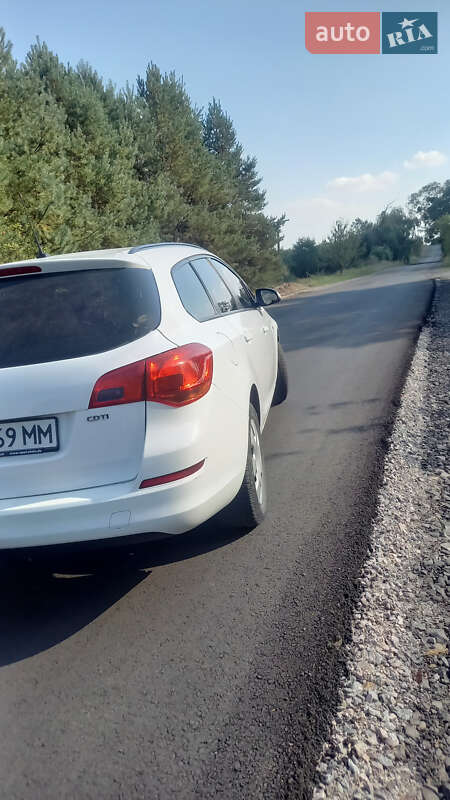 Універсал Opel Astra 2012 в Львові фото 5 Універсал Opel Astra 2012 в Львові