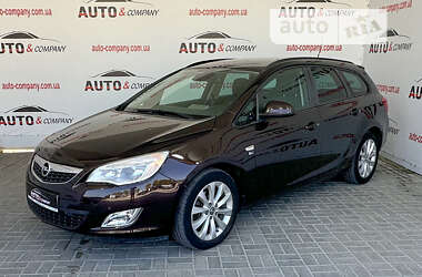 Универсал Opel Astra 2012 в Львове