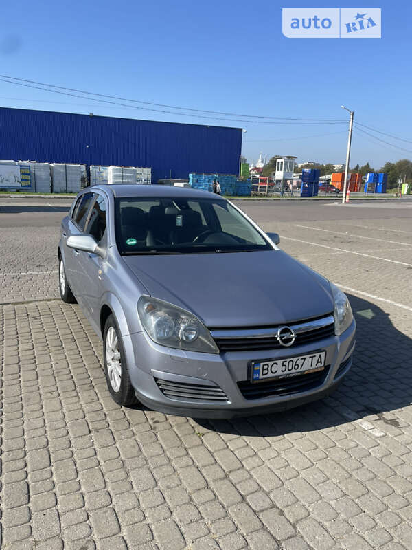 Хетчбек Opel Astra 2004 в Рудки