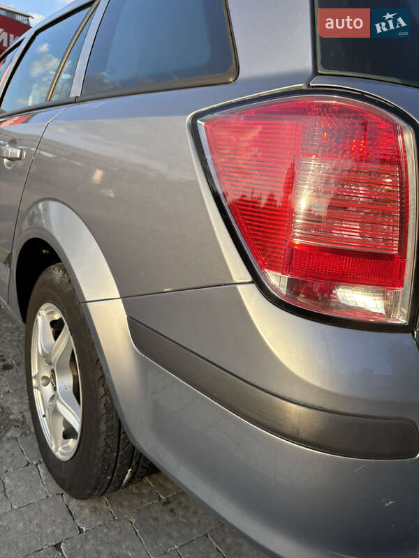 Универсал Opel Astra 2005 в Тернополе