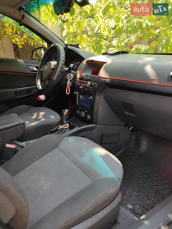Универсал Opel Astra 2011 в Вапнярке
