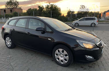 Универсал Opel Astra 2012 в Черновцах