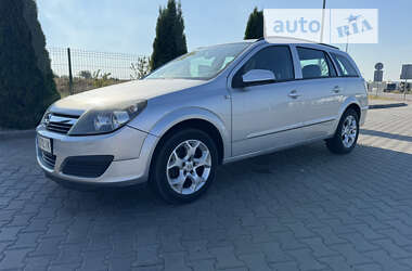 Универсал Opel Astra 2005 в Ровно