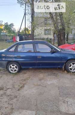 Седан Opel Astra 1993 в Днепре