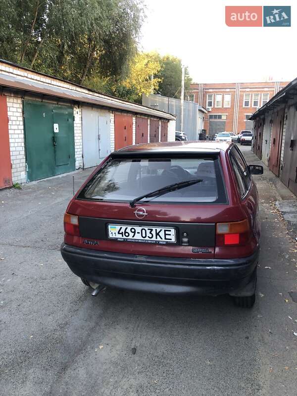 Седан Opel Astra 1992 в Киеве