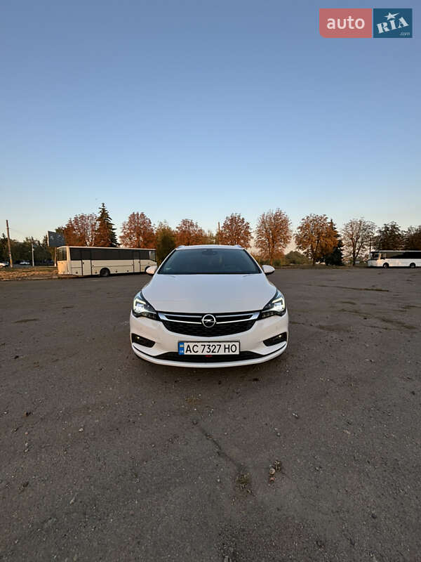 Універсал Opel Astra 2019 в Дніпрі