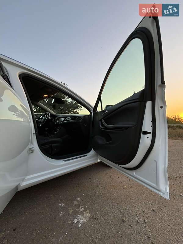 Універсал Opel Astra 2019 в Дніпрі