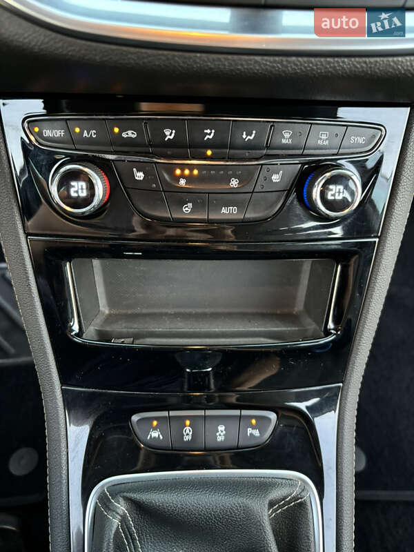 Універсал Opel Astra 2019 в Дніпрі