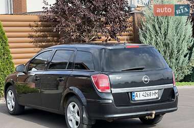 Универсал Opel Astra 2013 в 