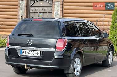 Универсал Opel Astra 2013 в 