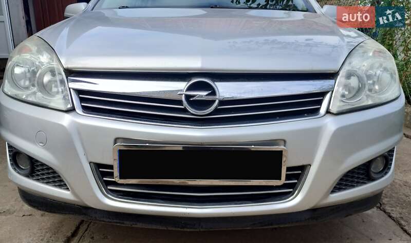 Хетчбек Opel Astra 2007 в Мостиській