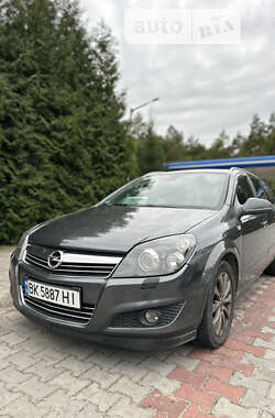 Універсал Opel Astra 2010 в Івано-Франково