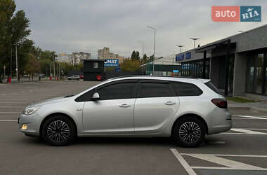 Универсал Opel Astra 2011 в 