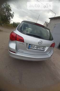 Універсал Opel Astra 2011 в Малій Висці