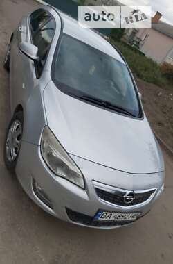 Універсал Opel Astra 2011 в Малій Висці